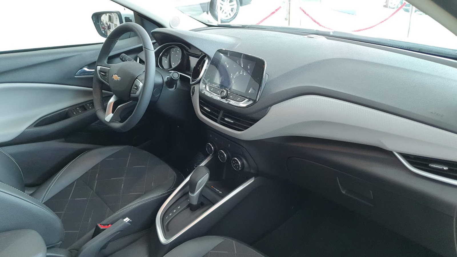 Chevrolet Onix 2020 салон